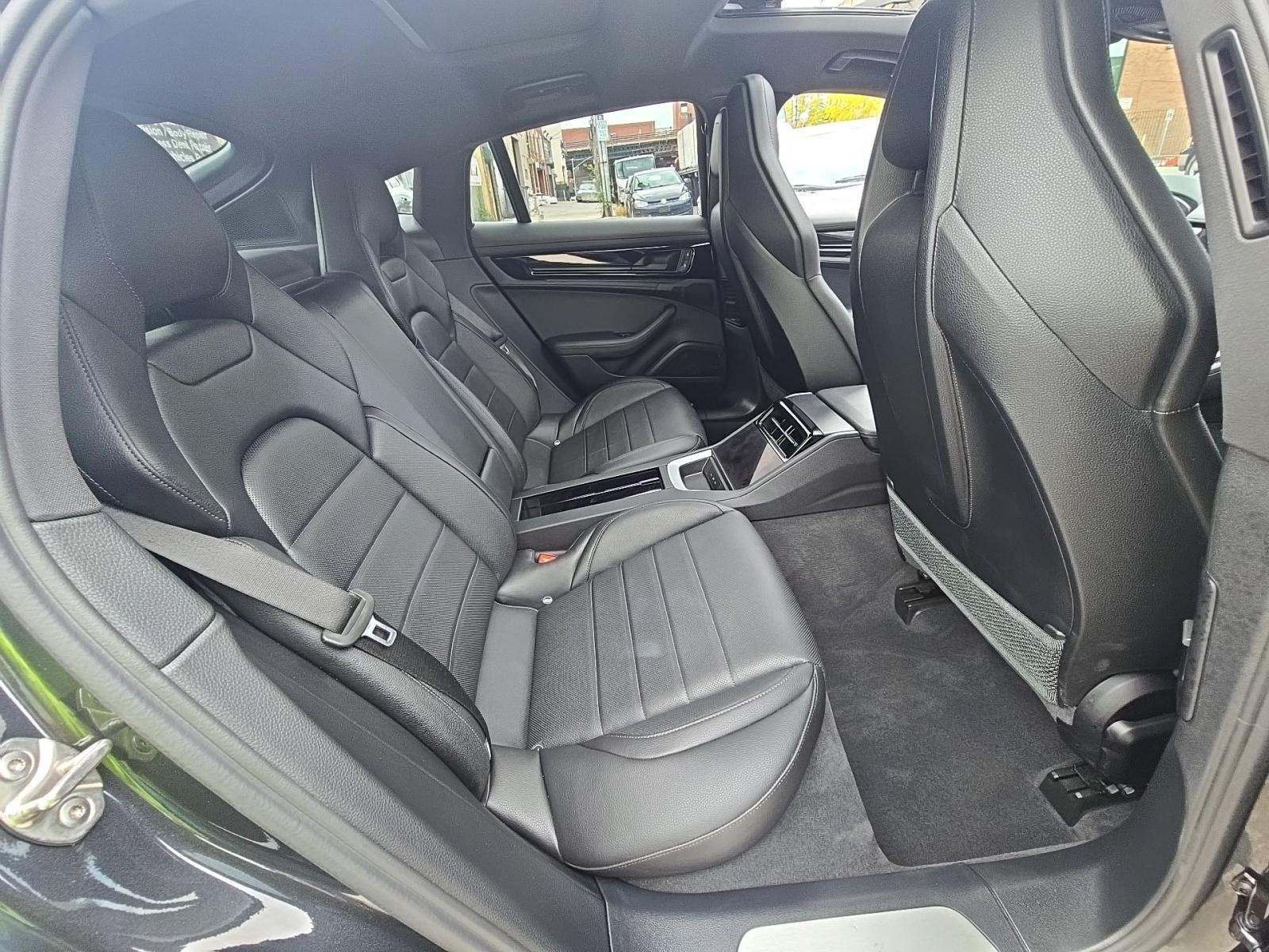 2025 Porsche Panamera 4 AWD