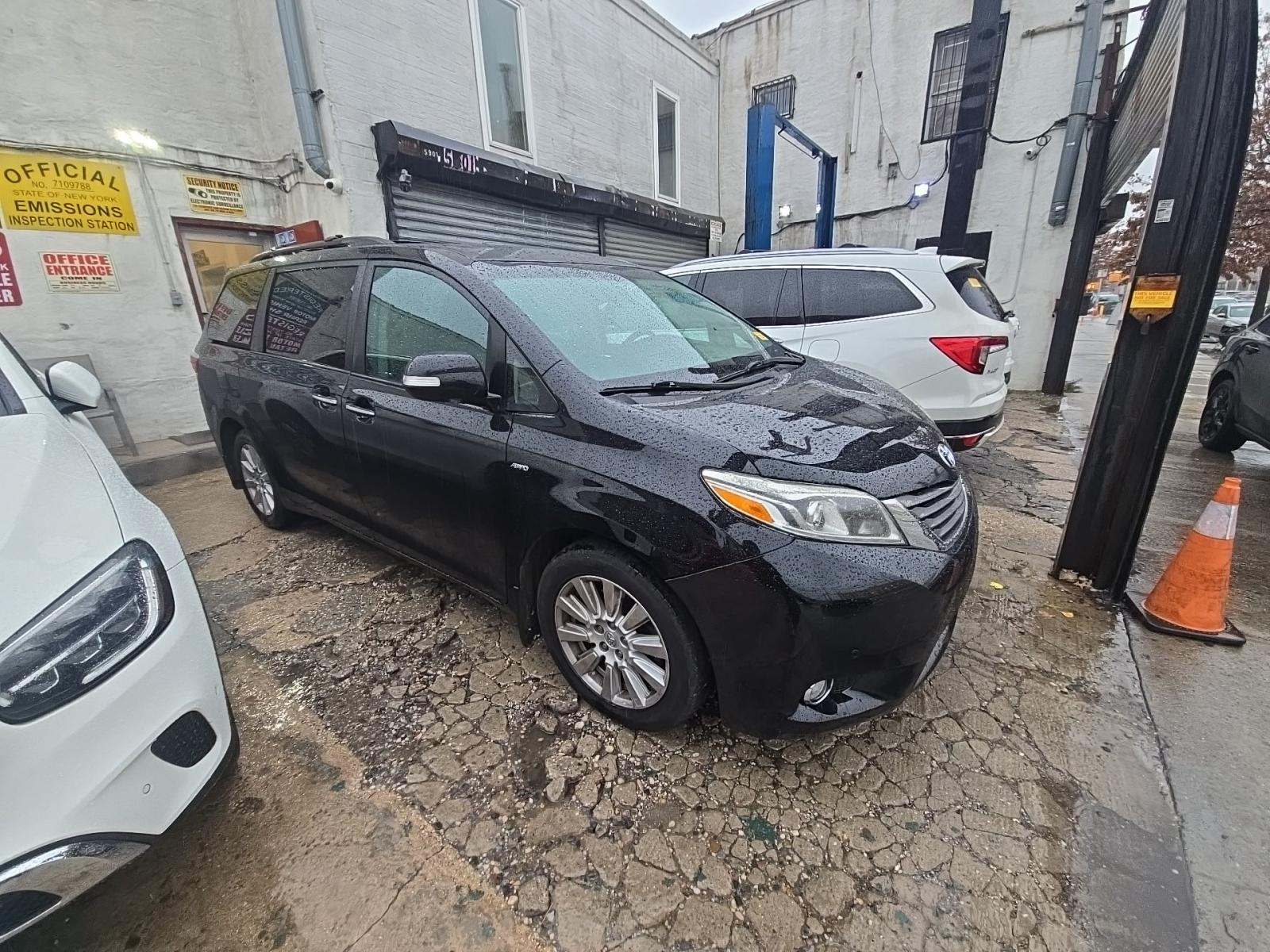 2017 Toyota Sienna Limited AWD