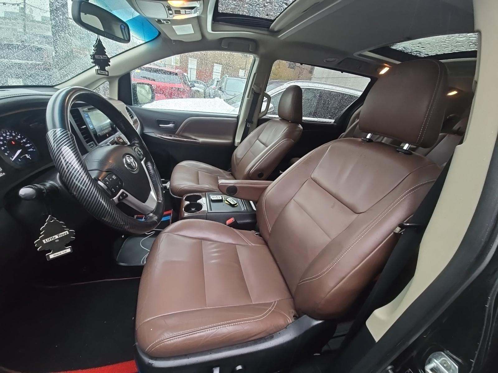 2017 Toyota Sienna Limited AWD