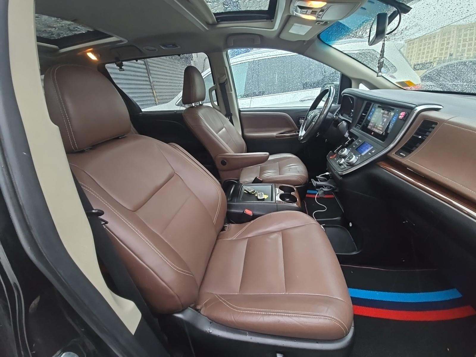 2017 Toyota Sienna Limited AWD