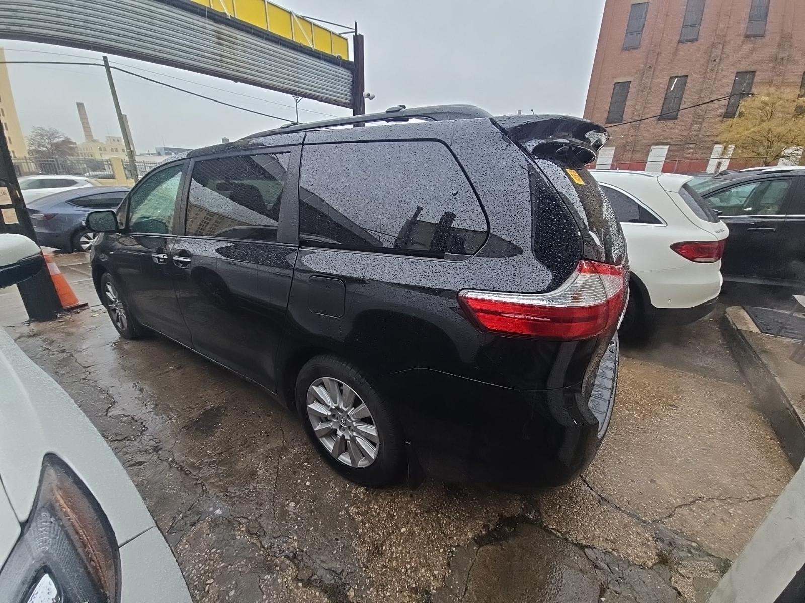 2017 Toyota Sienna Limited AWD