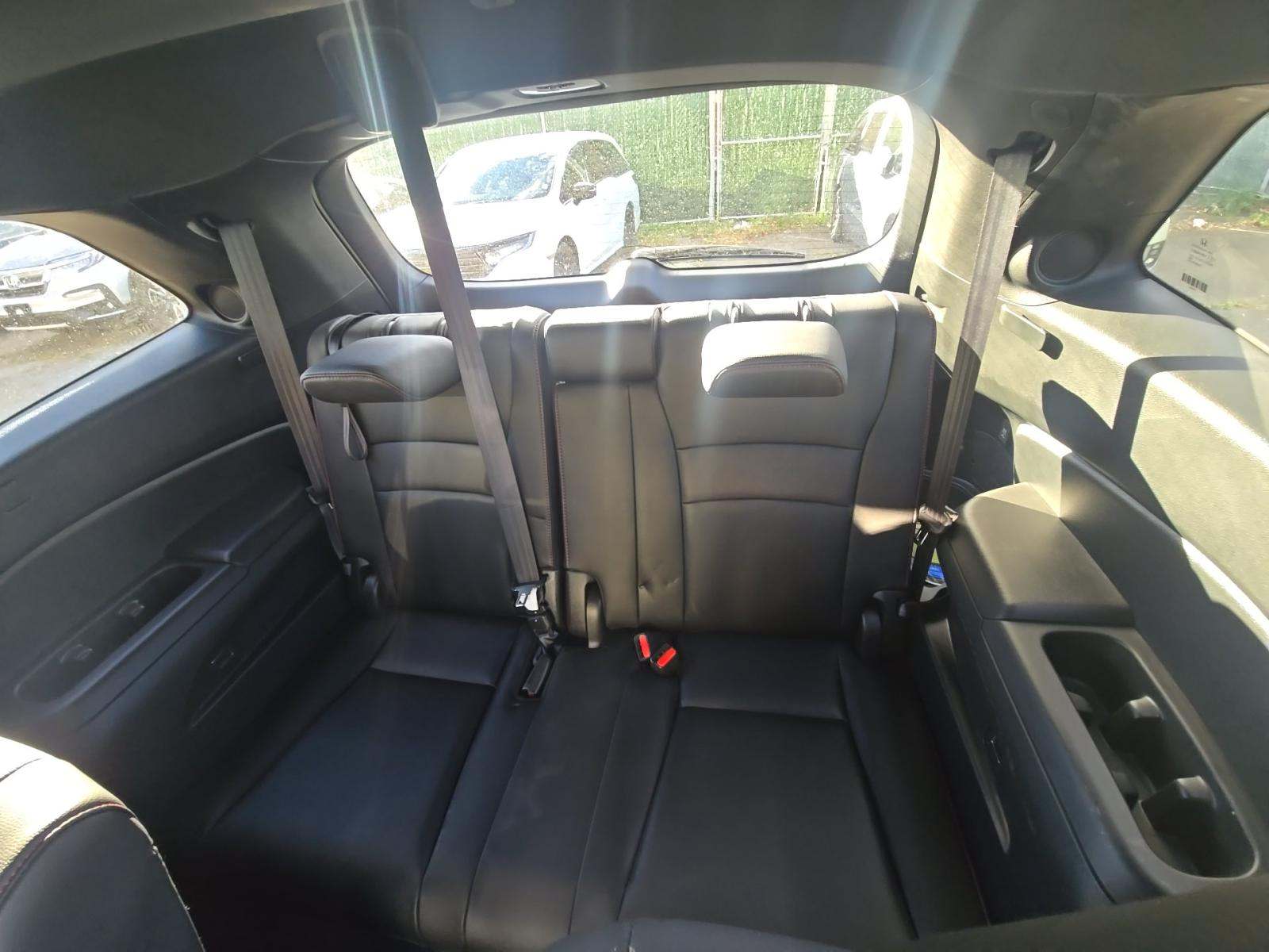 2022 Honda Pilot Black Edition AWD