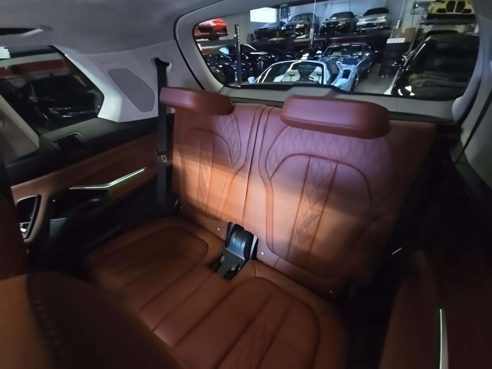 2024 BMW X7 ALPINA XB7 AWD