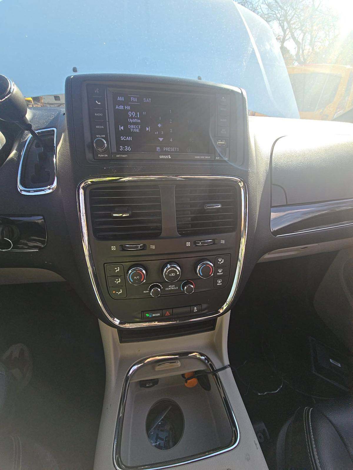 2019 Dodge Grand Caravan SXT FWD