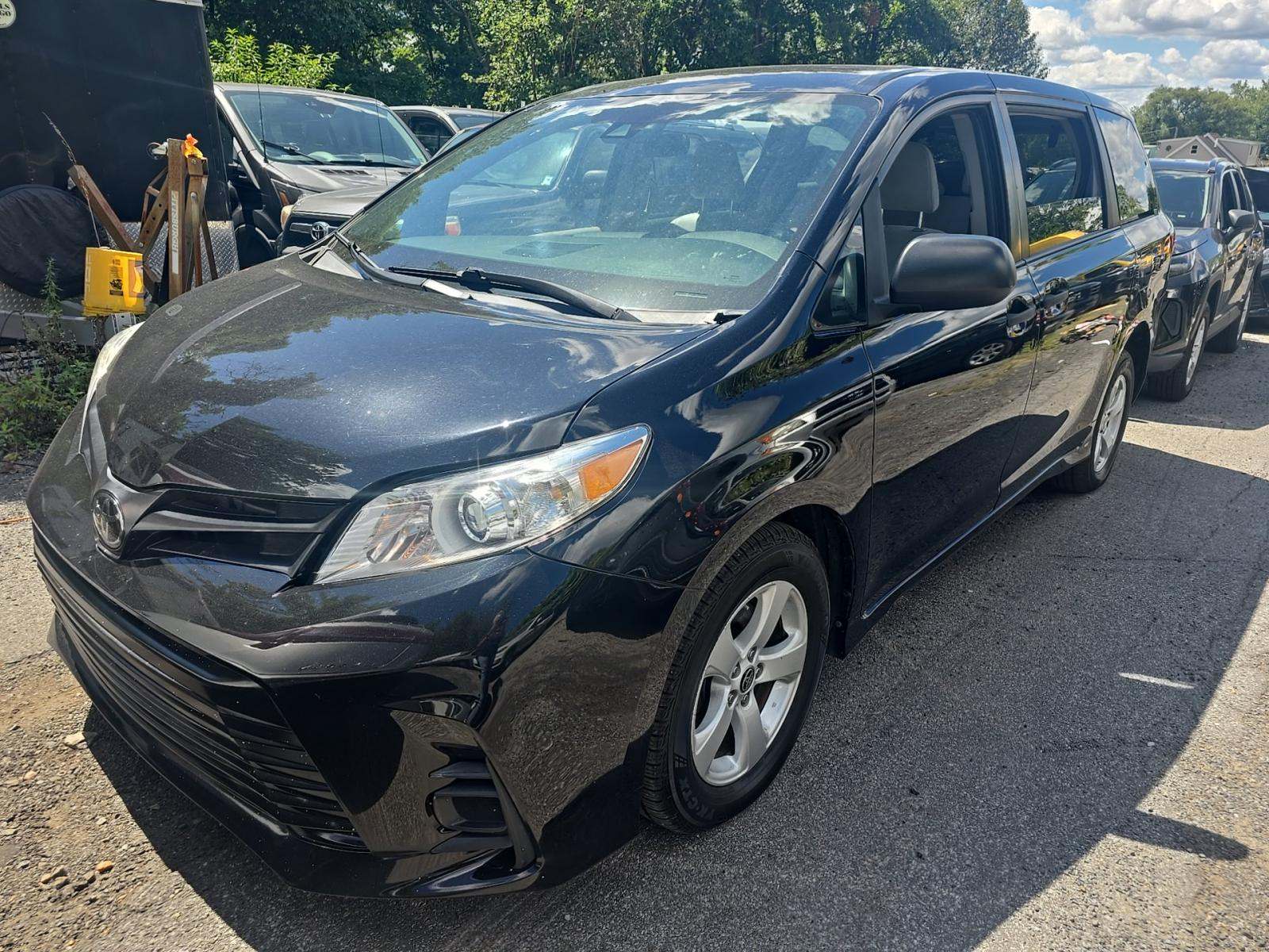 2020 Toyota Sienna L FWD