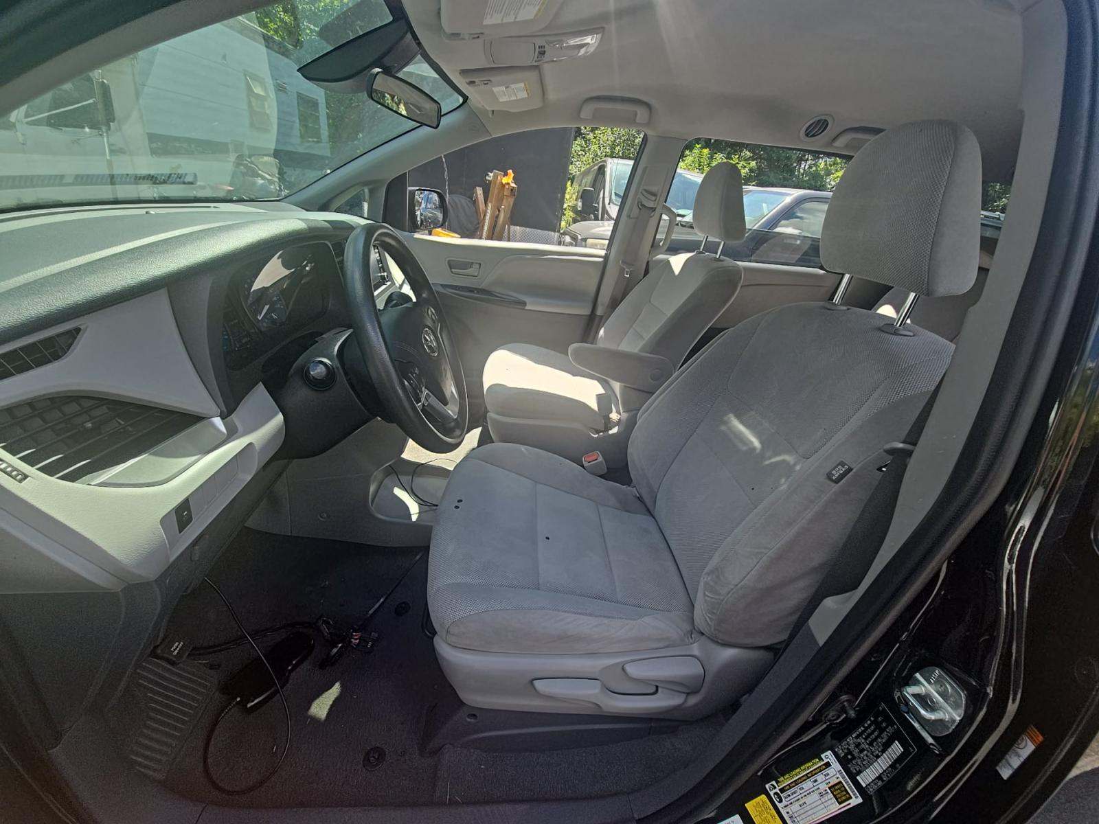 2020 Toyota Sienna L FWD