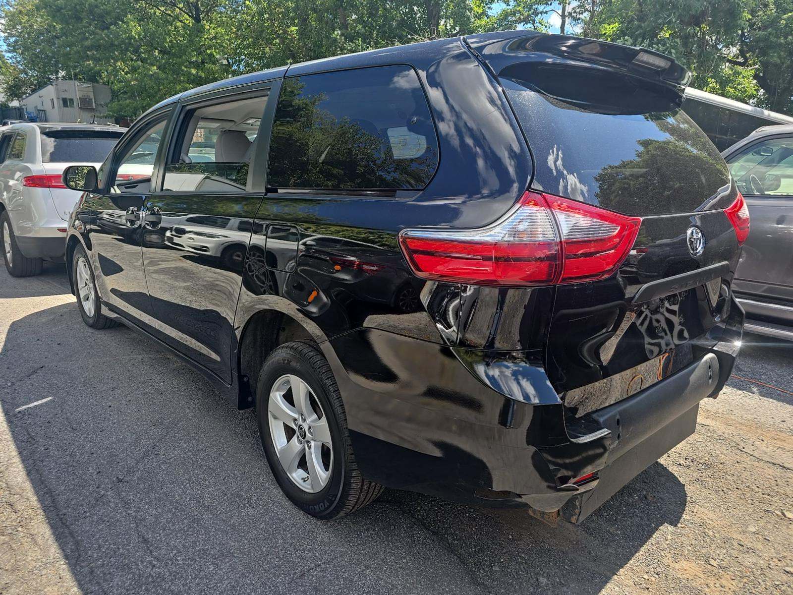 2020 Toyota Sienna L FWD