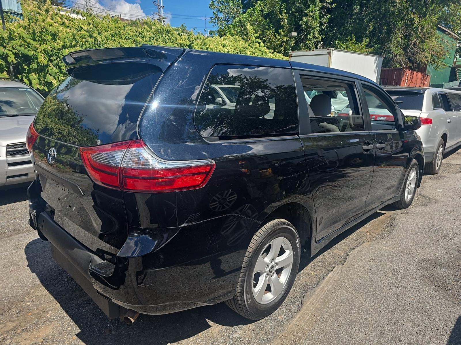 2020 Toyota Sienna L FWD