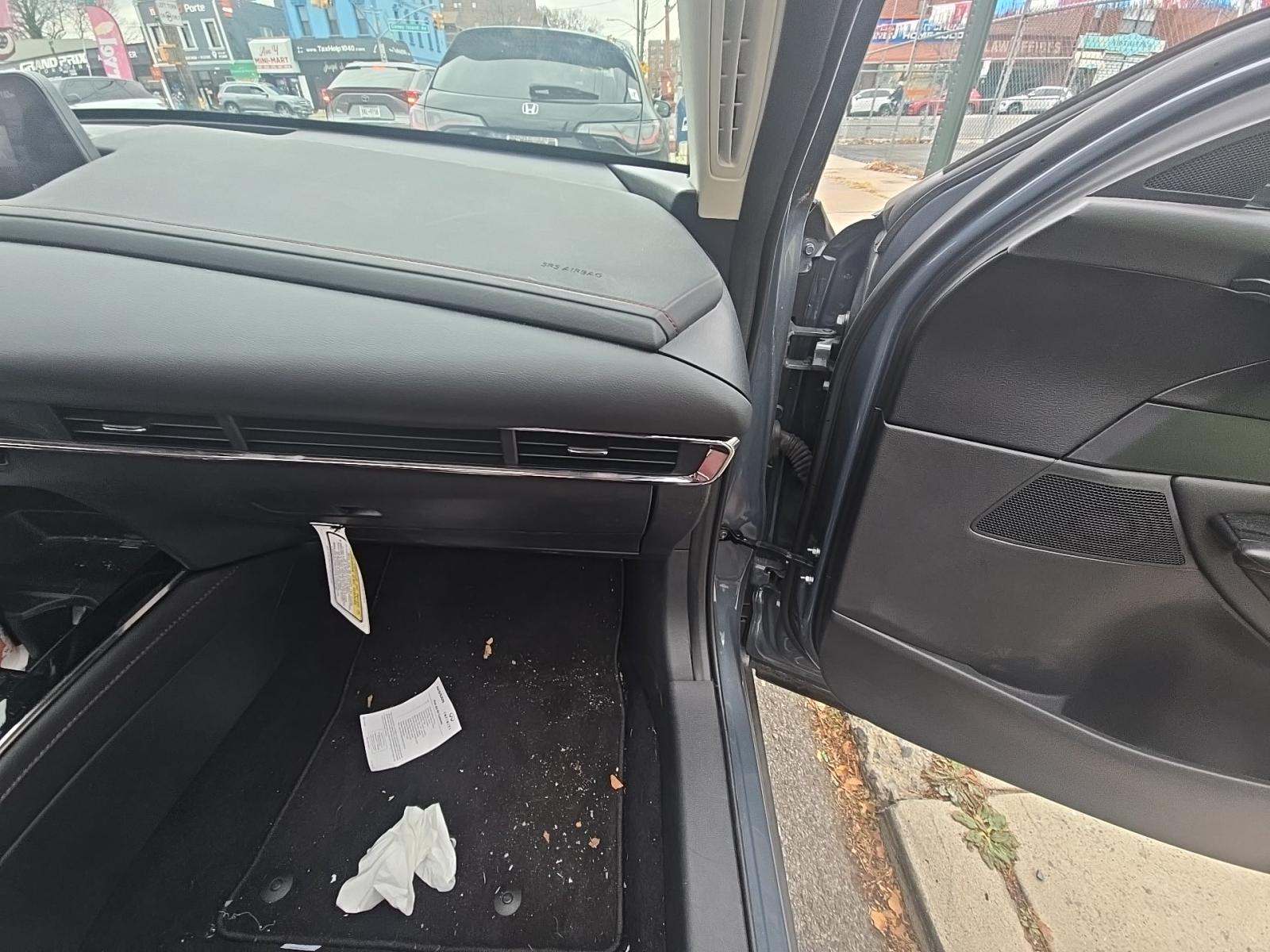 2023 MAZDA CX-30 2.5 S Carbon Edition AWD