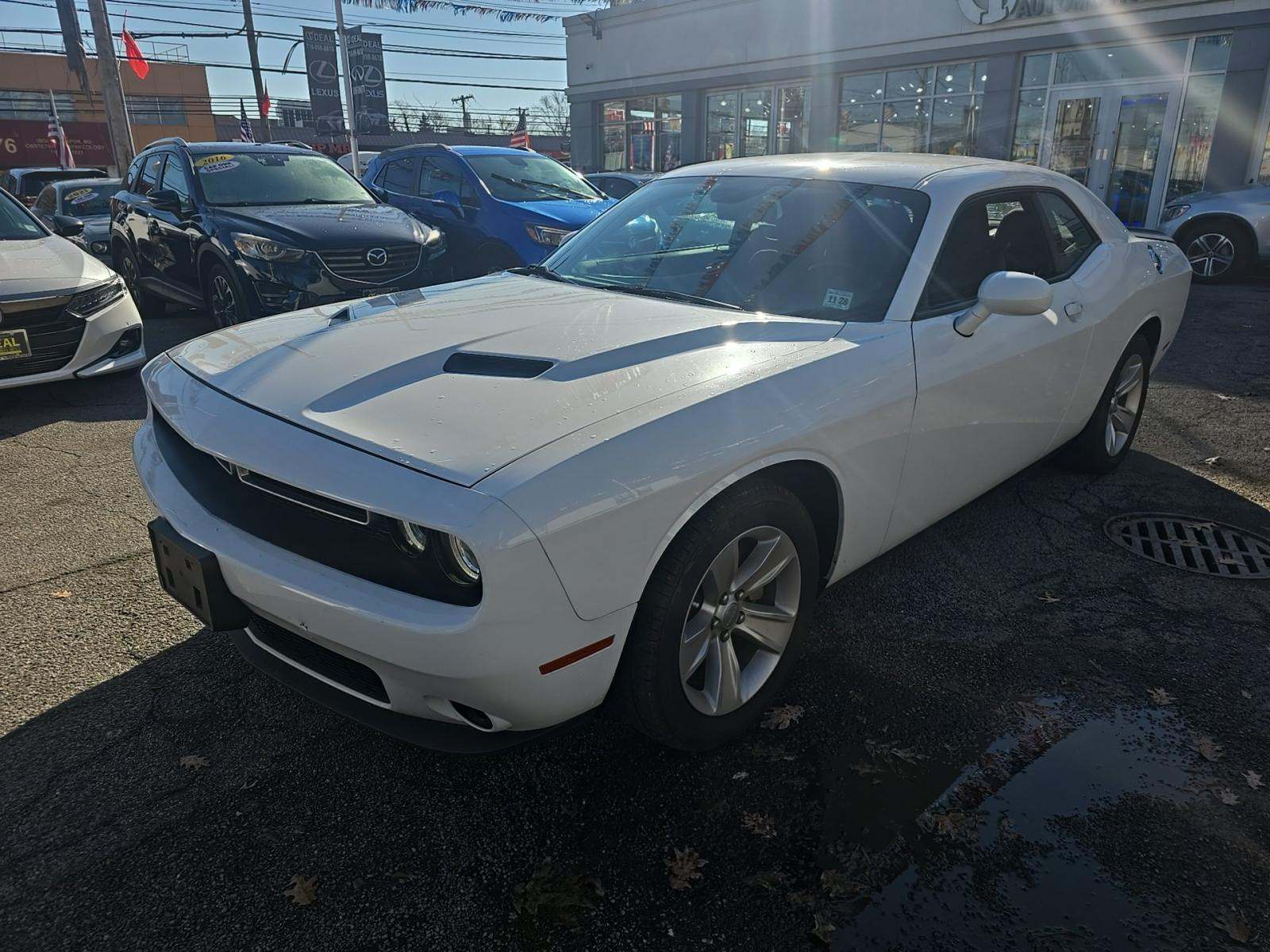 2023 Dodge Challenger SXT RWD