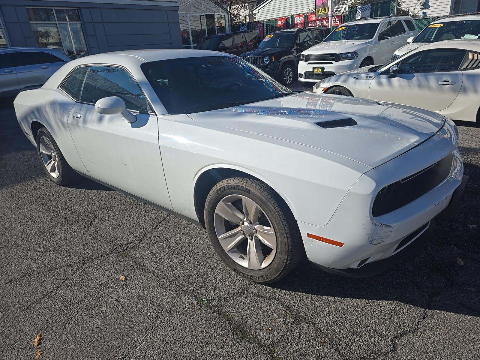 2023 Dodge Challenger SXT RWD