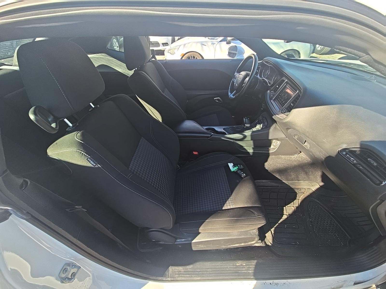 2023 Dodge Challenger SXT RWD