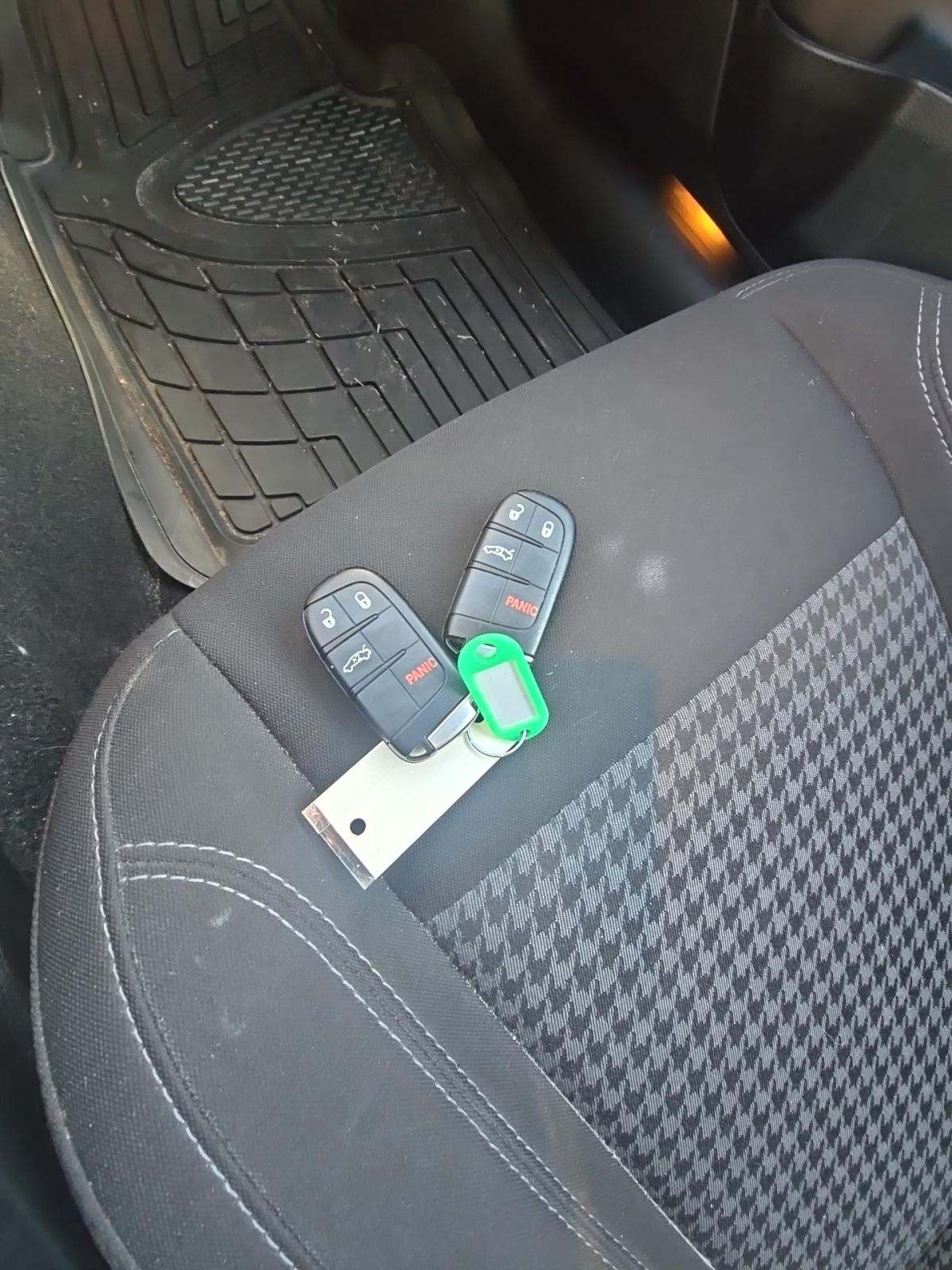 2023 Dodge Challenger SXT RWD