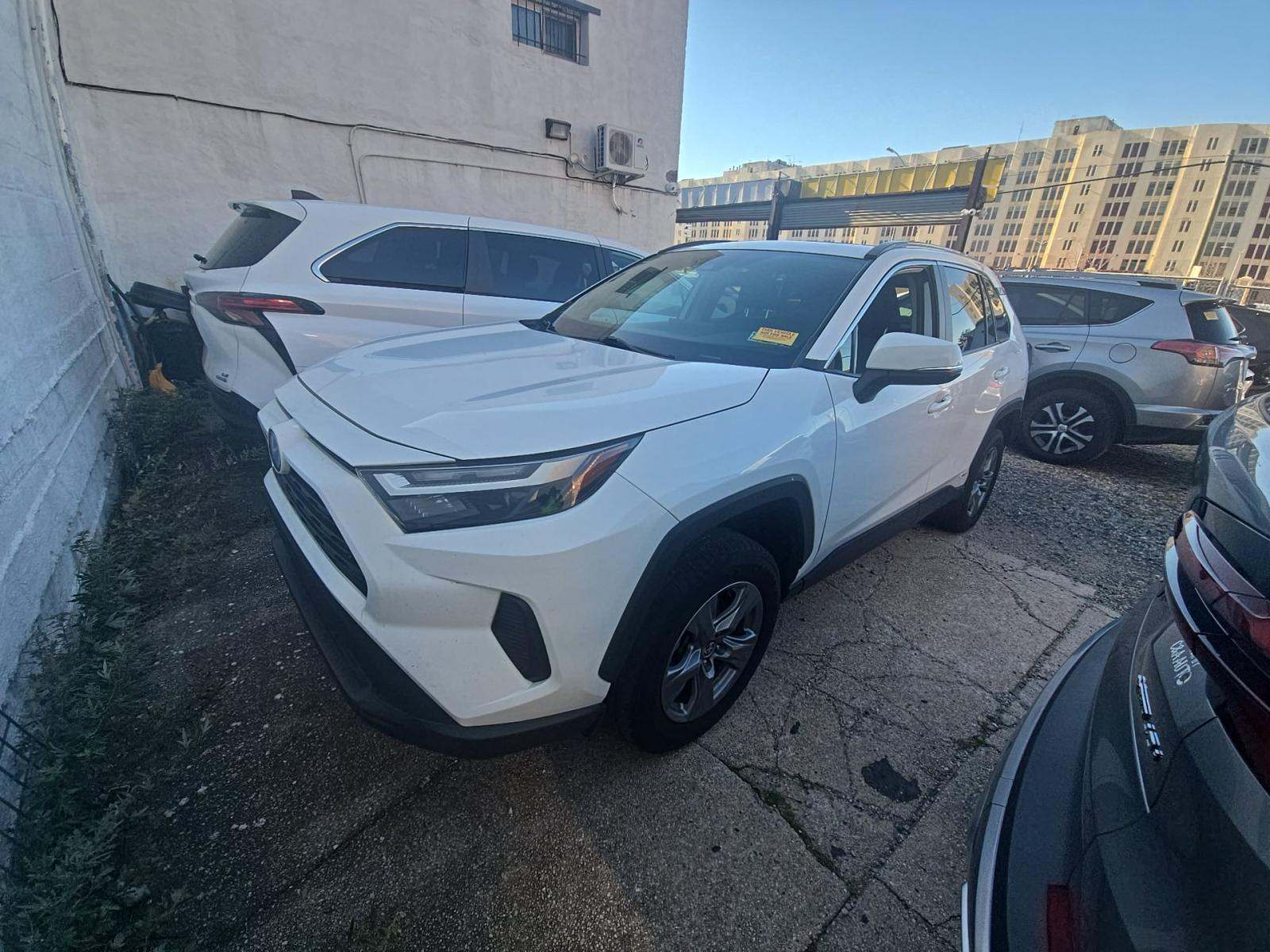 2022 Toyota RAV4 Hybrid XLE AWD