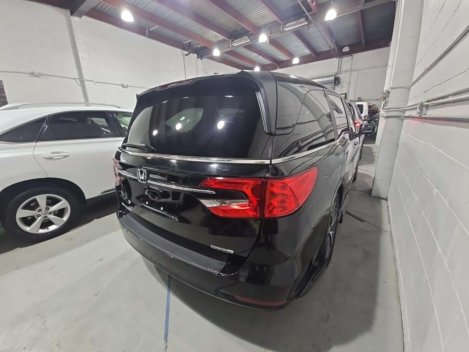 2024 Honda Odyssey Touring FWD