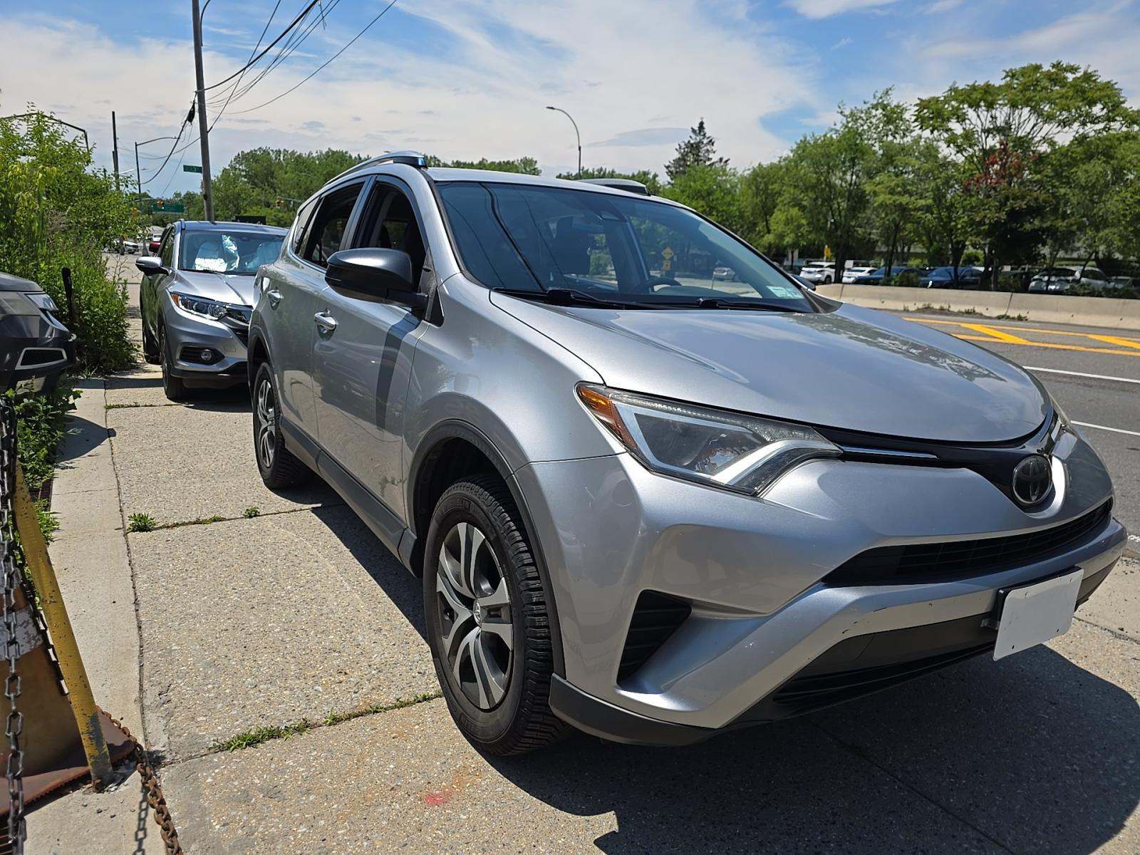 2018 Toyota RAV4 LE AWD