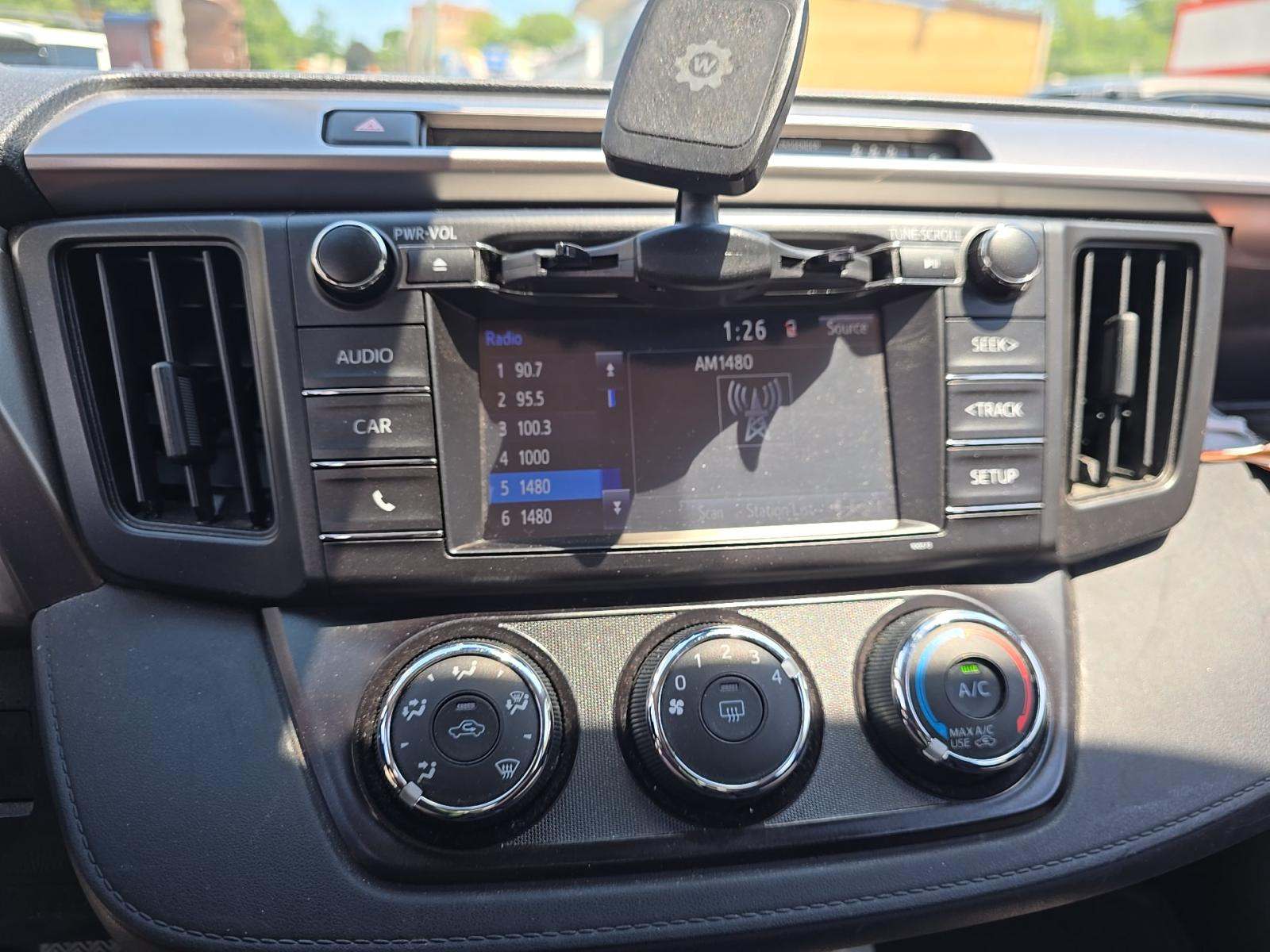 2018 Toyota RAV4 LE AWD