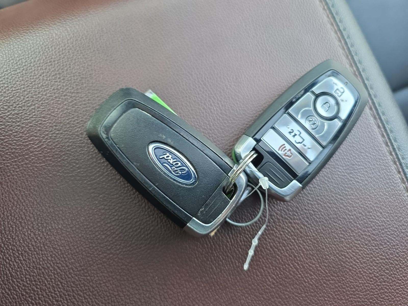 2023 Ford F-150 Lariat AWD