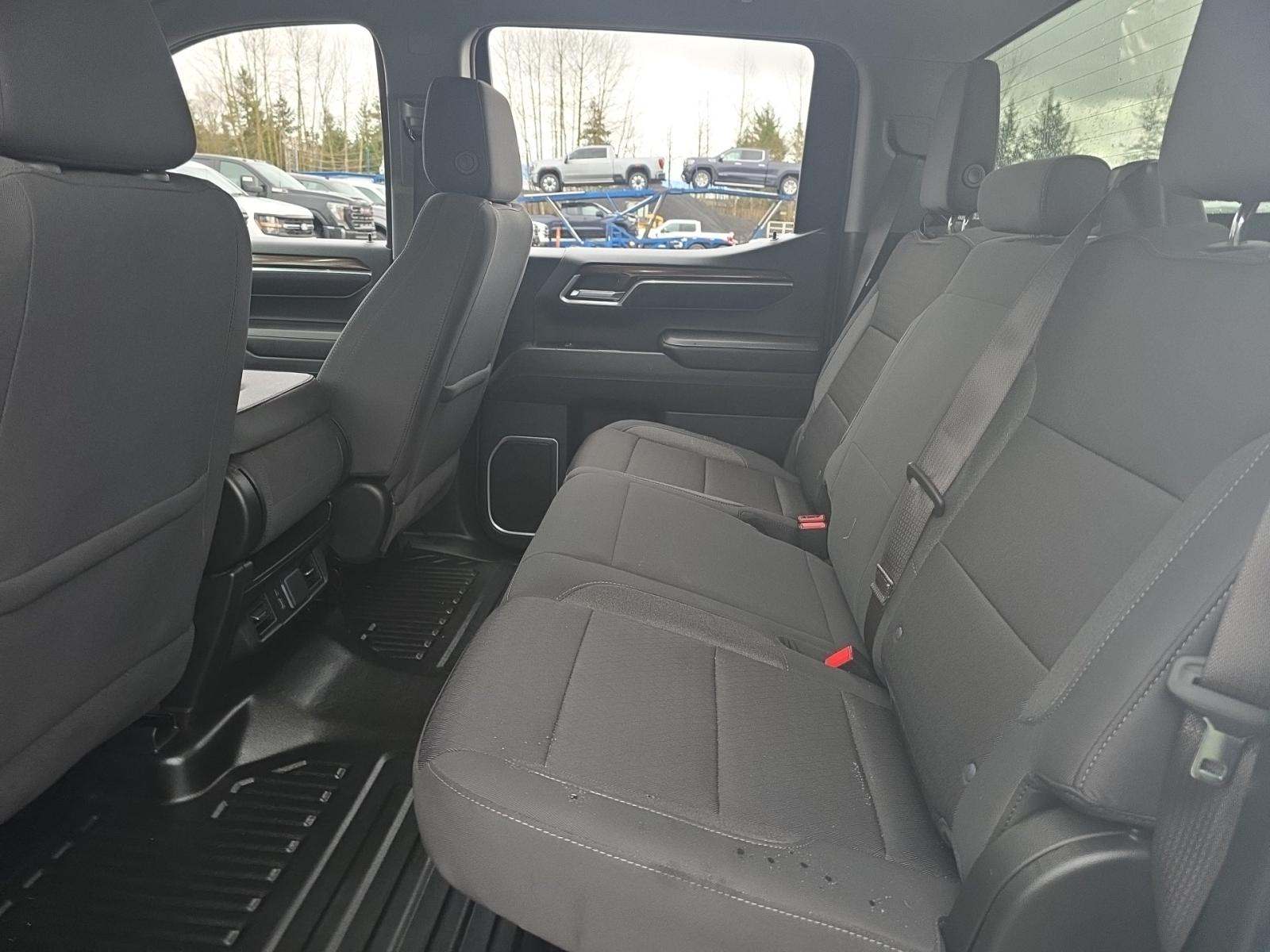 2023 Chevrolet Silverado 1500 LT AWD