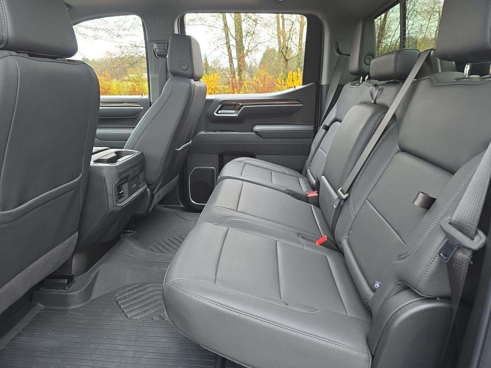 2025 Chevrolet Silverado 1500 RST AWD