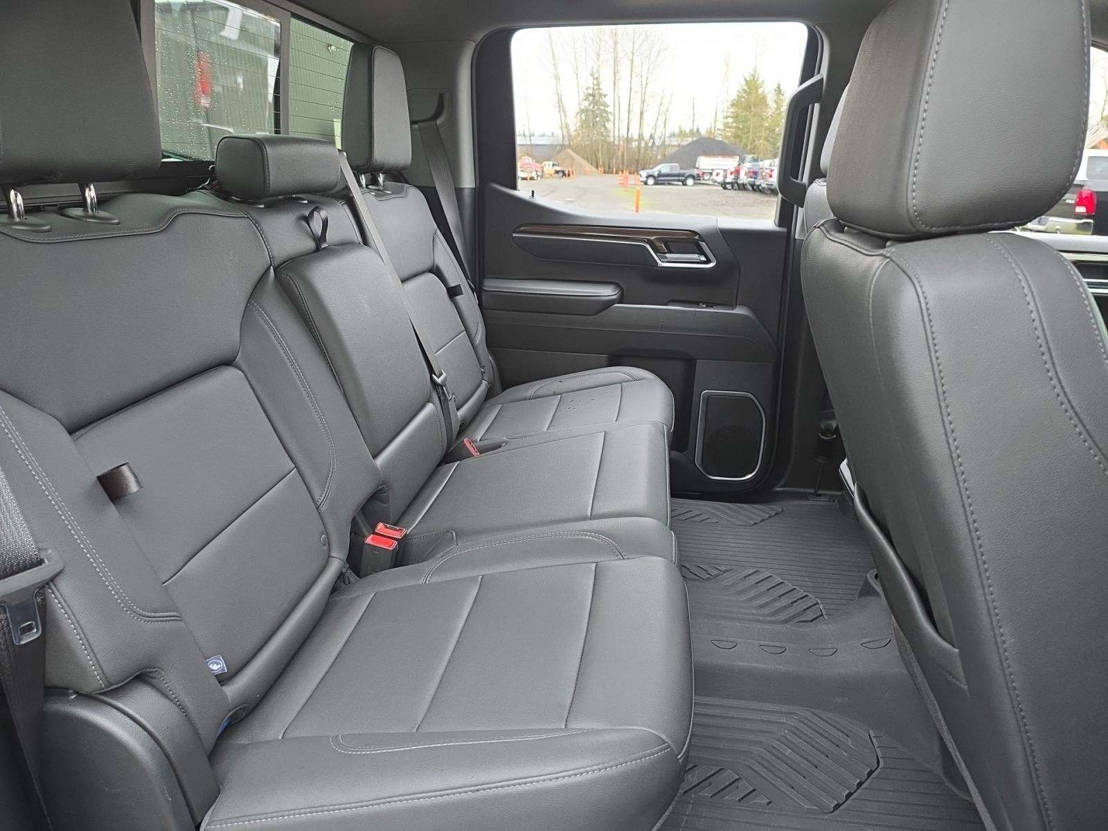 2025 Chevrolet Silverado 1500 RST AWD