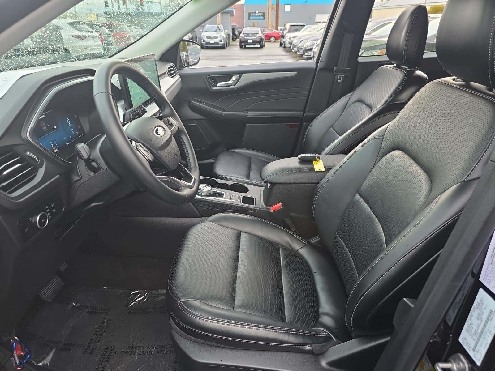 2025 Ford Escape Platinum AWD