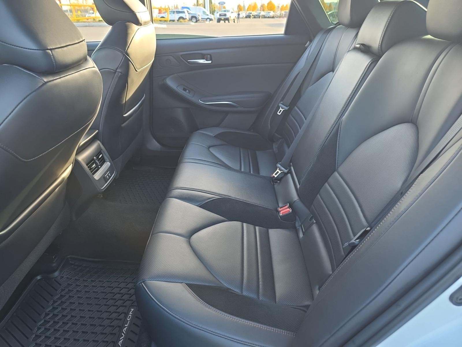 2020 Toyota Avalon XSE FWD