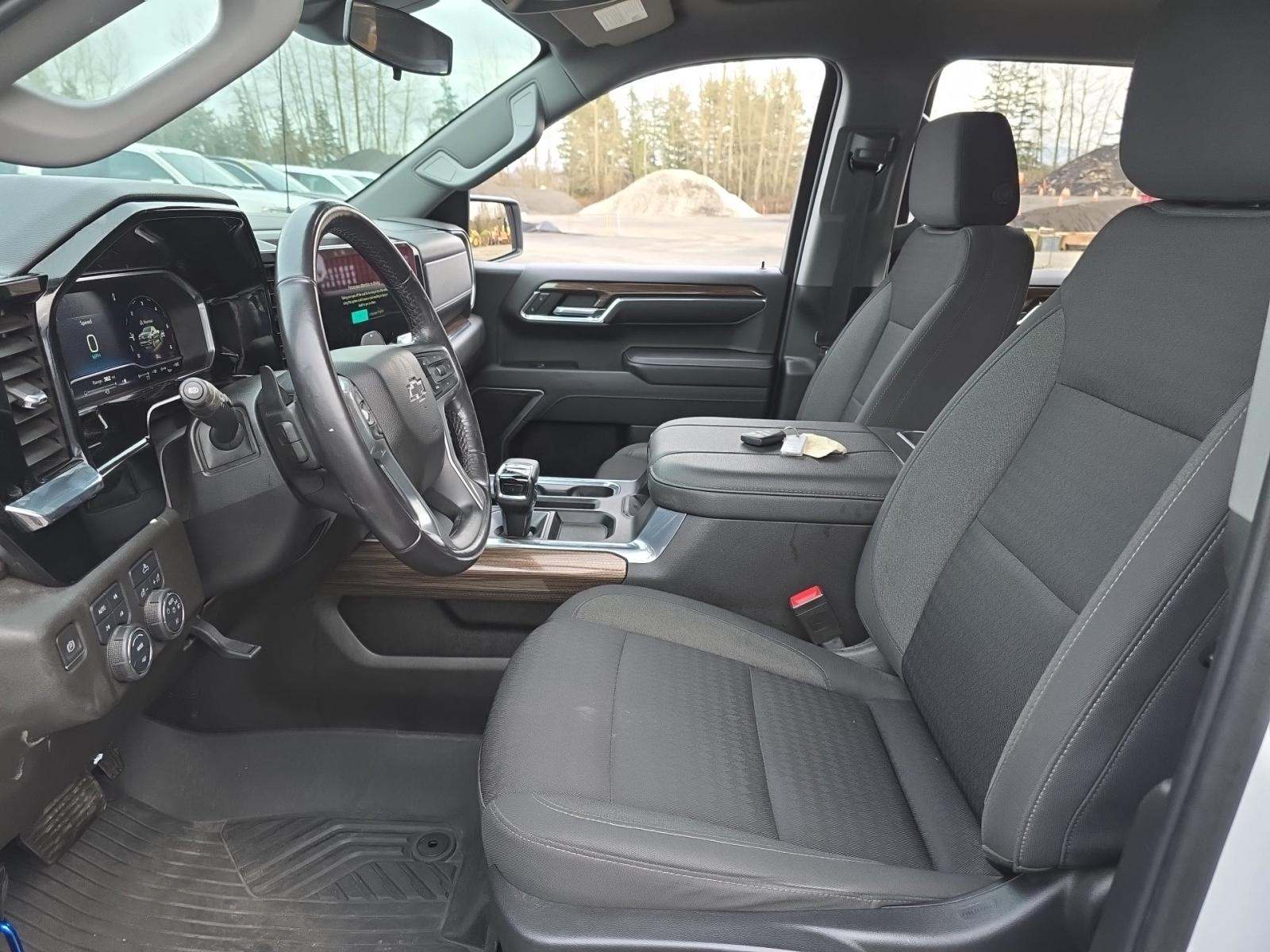 2023 Chevrolet Silverado 1500 RST AWD