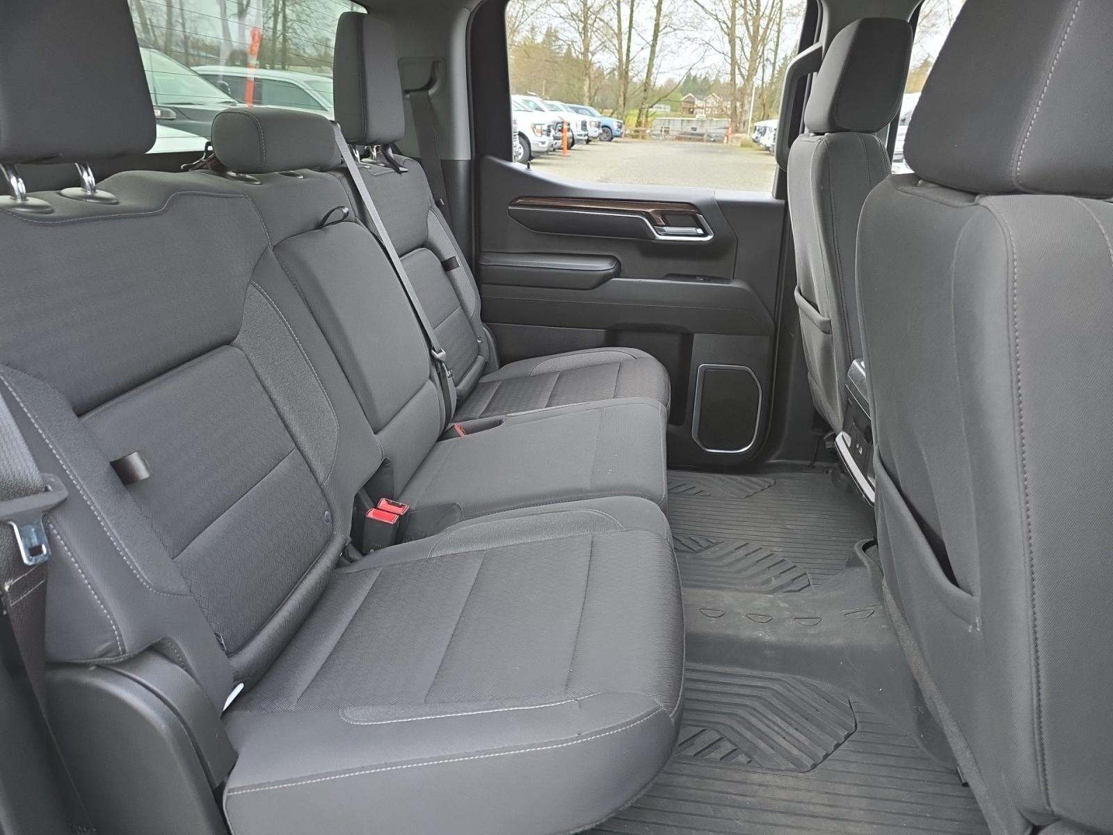 2023 Chevrolet Silverado 1500 RST AWD