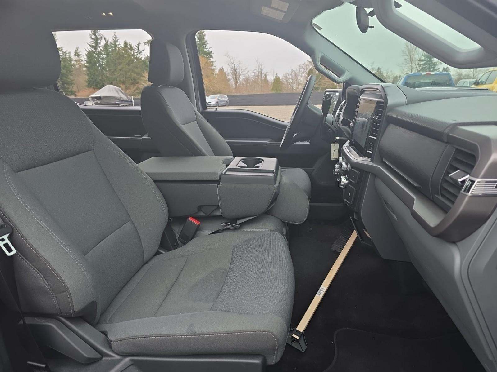 2025 Ford F-150 XLT AWD