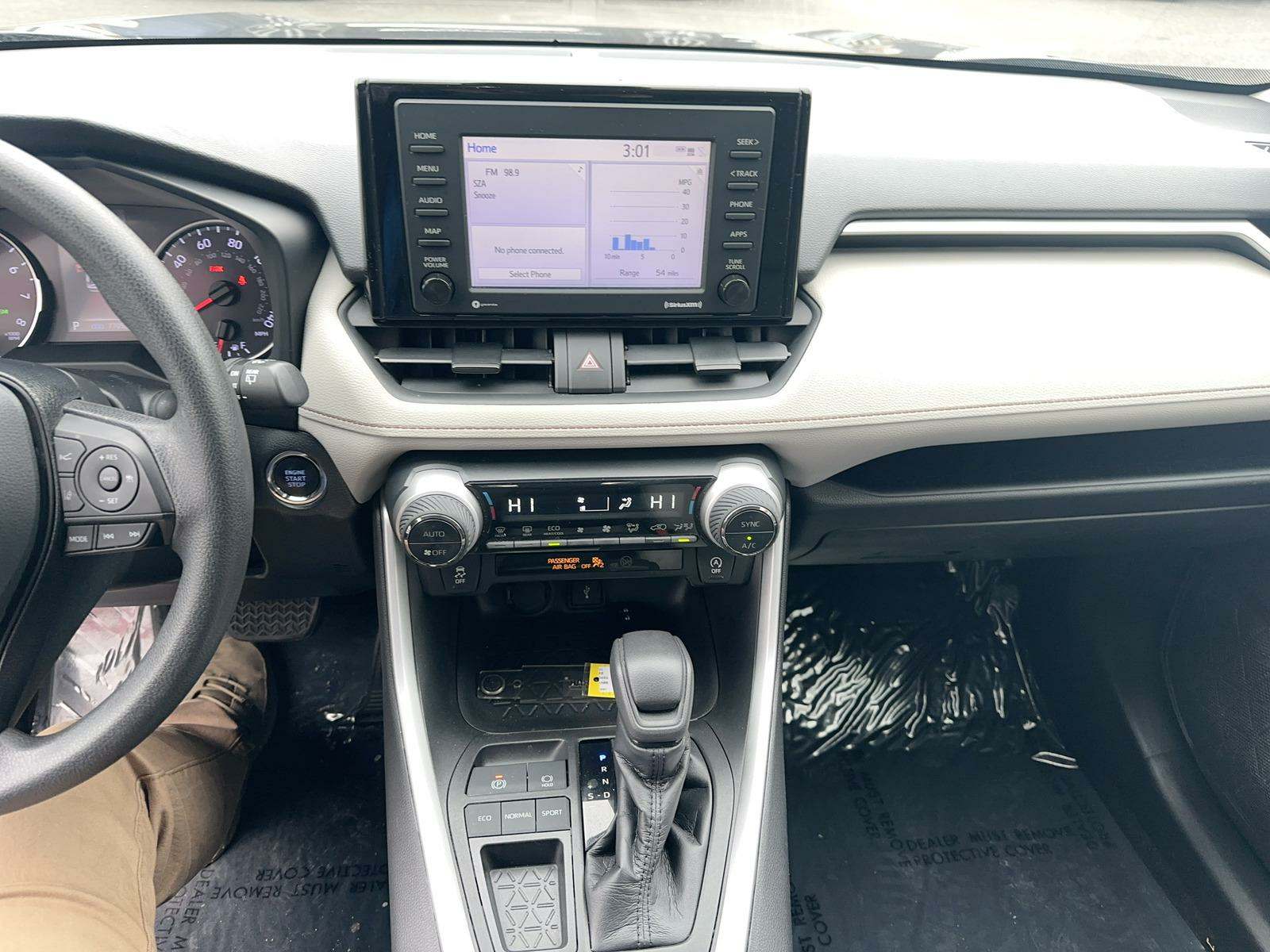 2021 Toyota RAV4 XLE FWD