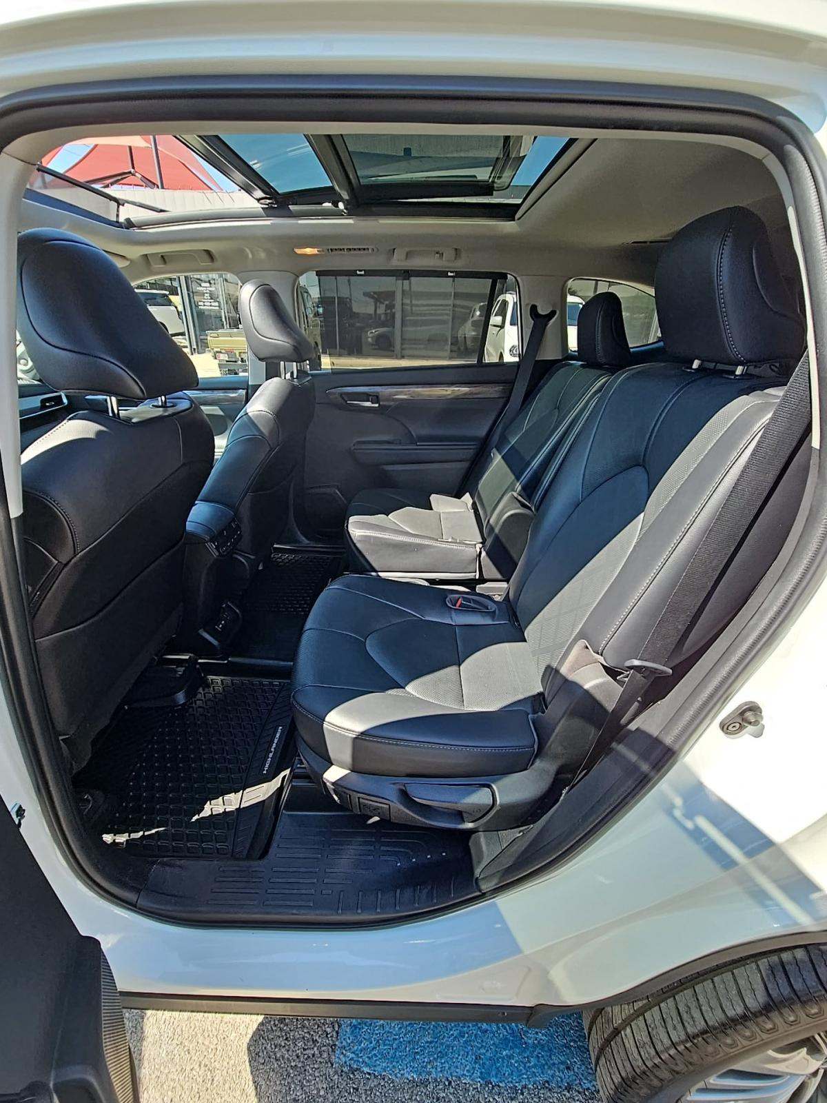 2022 Toyota Highlander Platinum AWD