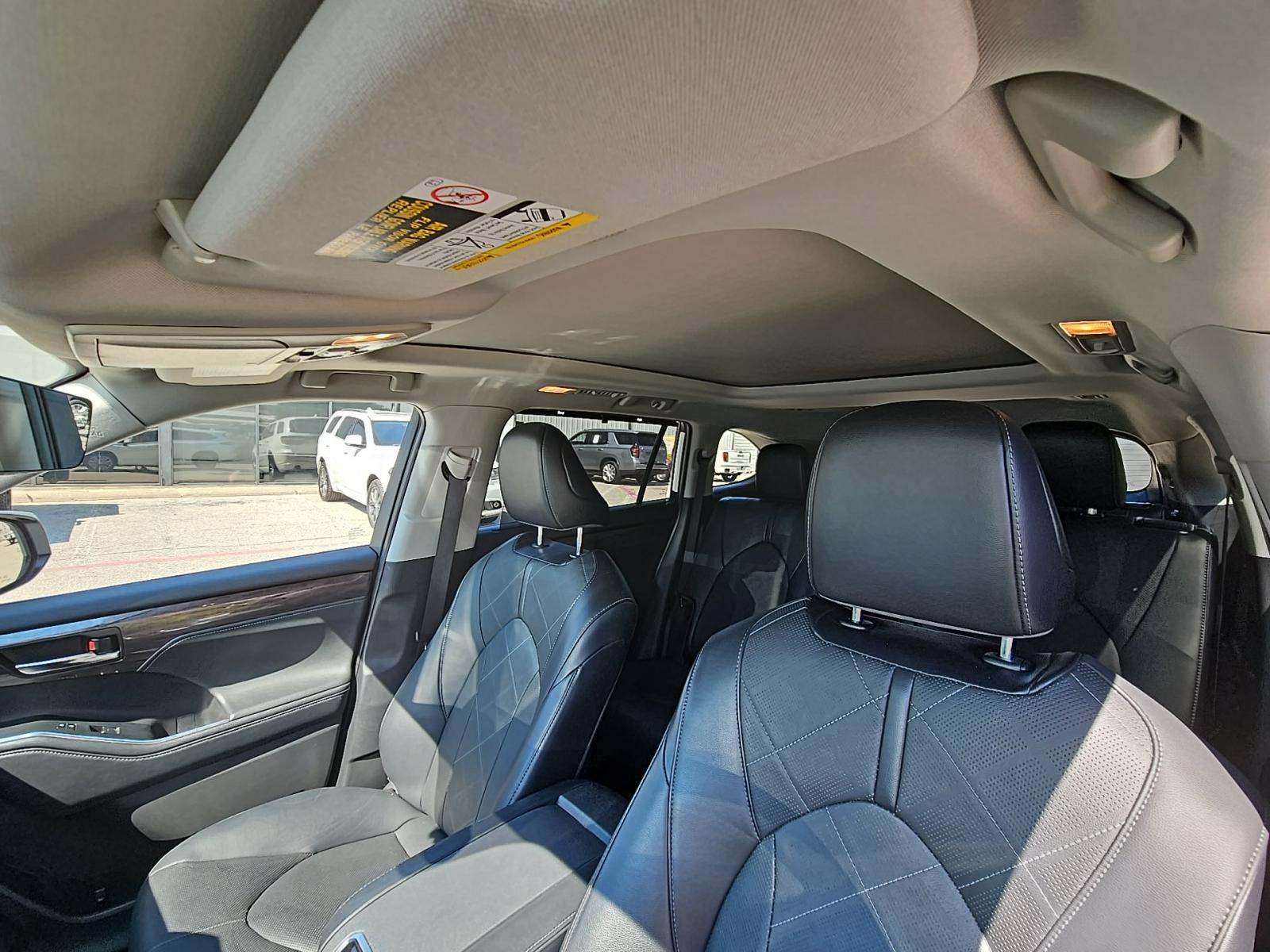 2022 Toyota Highlander Platinum AWD