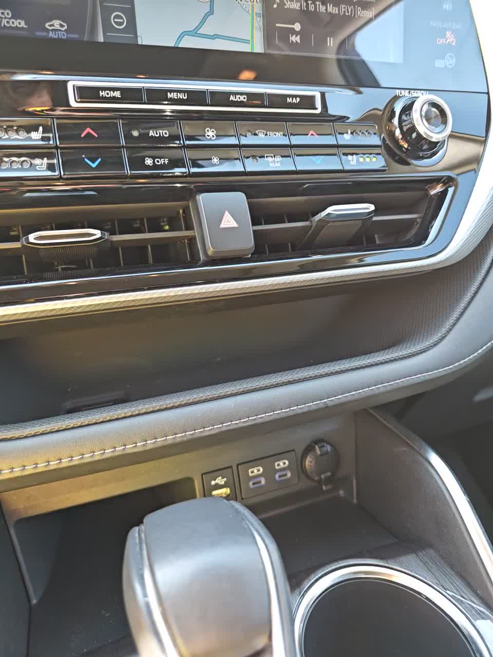 2022 Toyota Highlander Platinum AWD