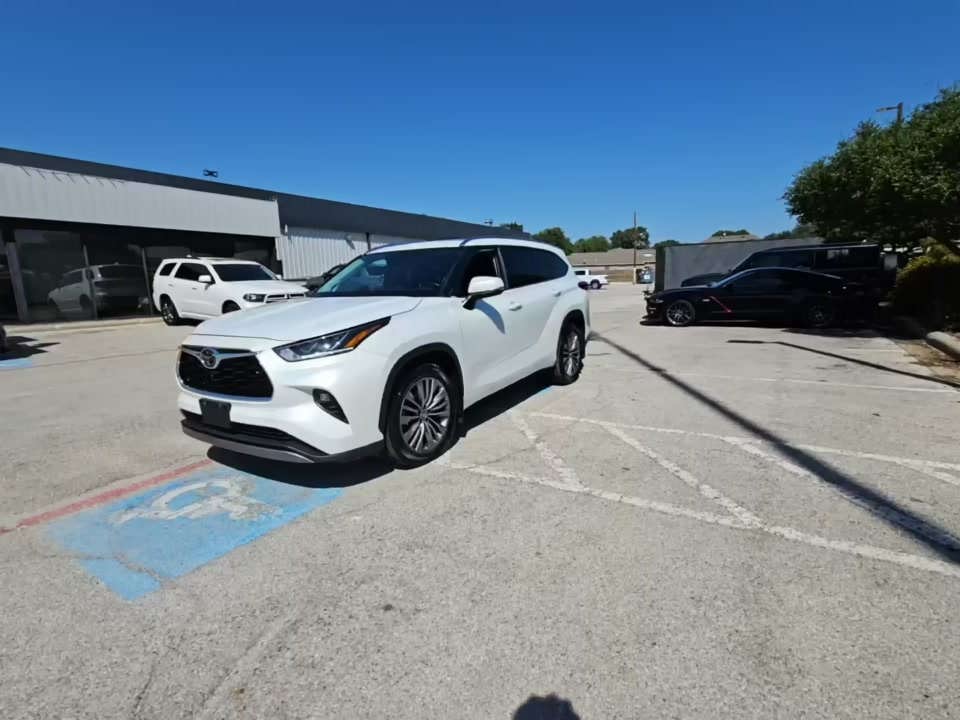 2022 Toyota Highlander Platinum AWD