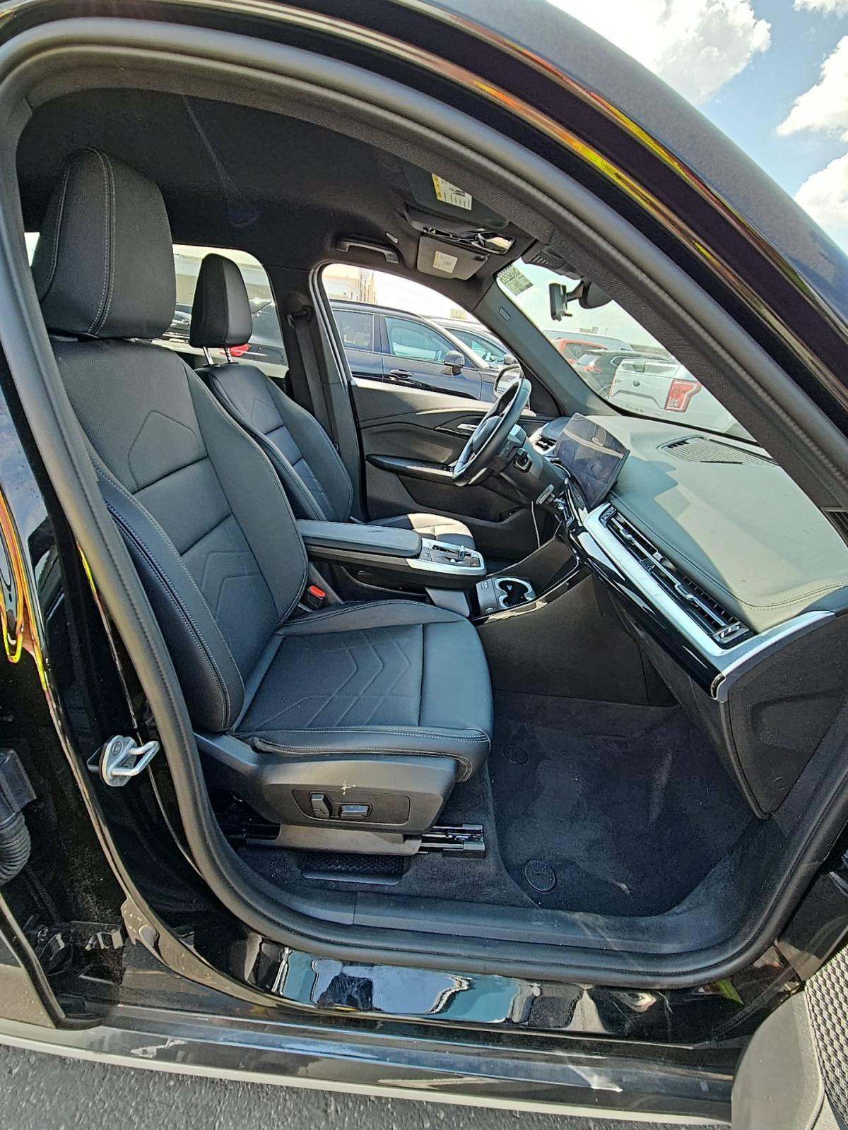 2025 BMW X1 xDrive28i AWD