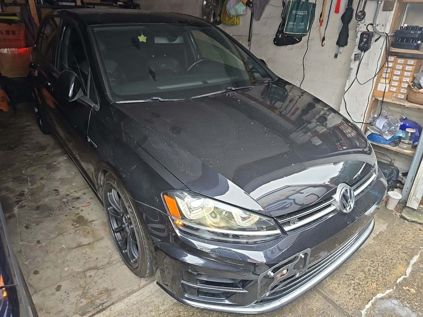 2016 Volkswagen Golf R 2.0T AWD