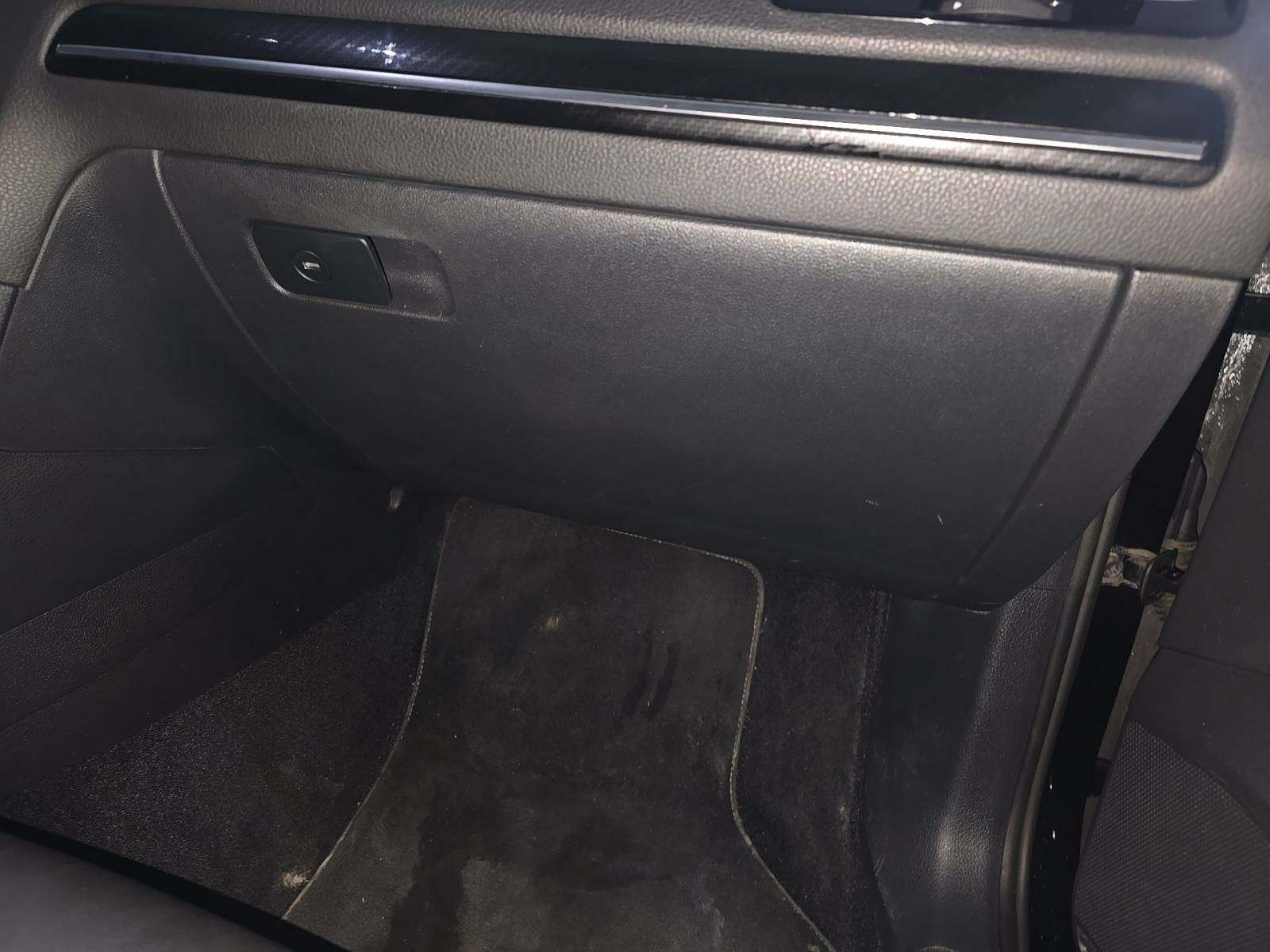 2016 Volkswagen Golf R 2.0T AWD