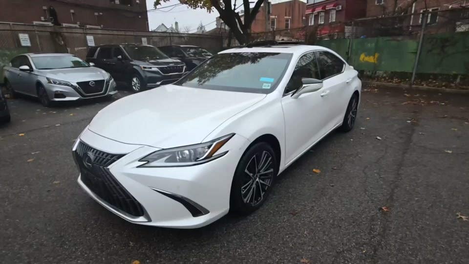 2022 Lexus ES 350