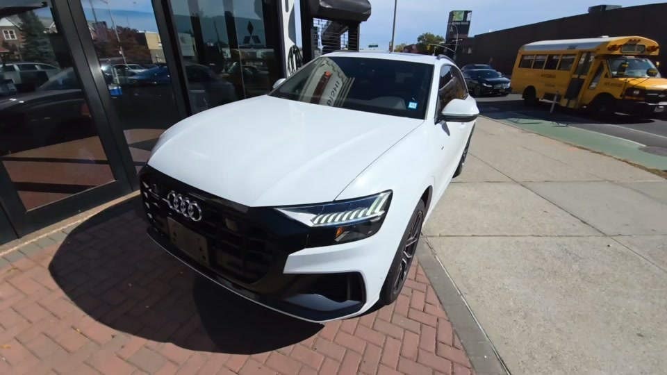 2021 Audi Q8 Premium Plus