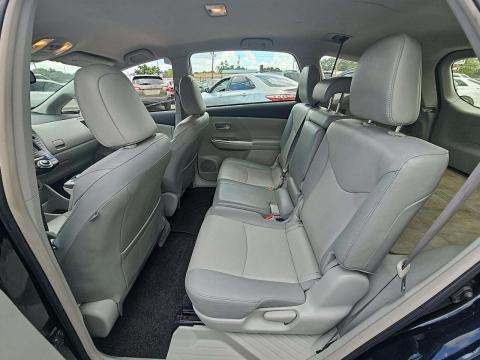 2012 Toyota Prius v Five FWD