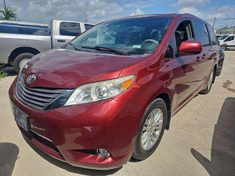 2011 Toyota Sienna XLE FWD