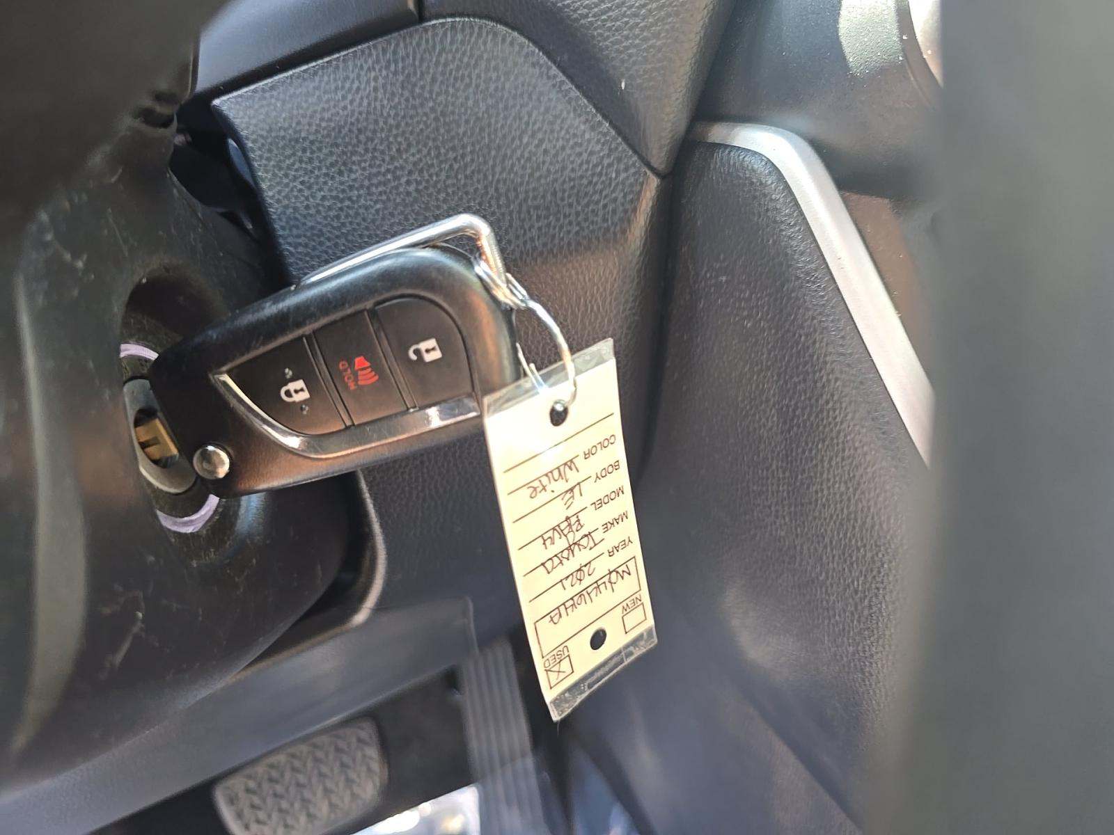 2021 Toyota RAV4 LE FWD