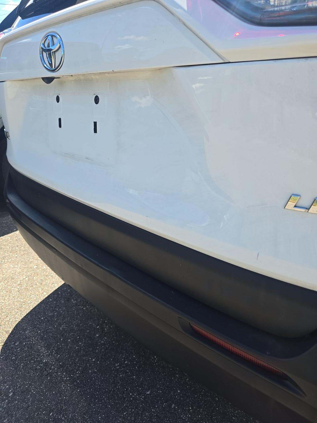 2021 Toyota RAV4 LE FWD