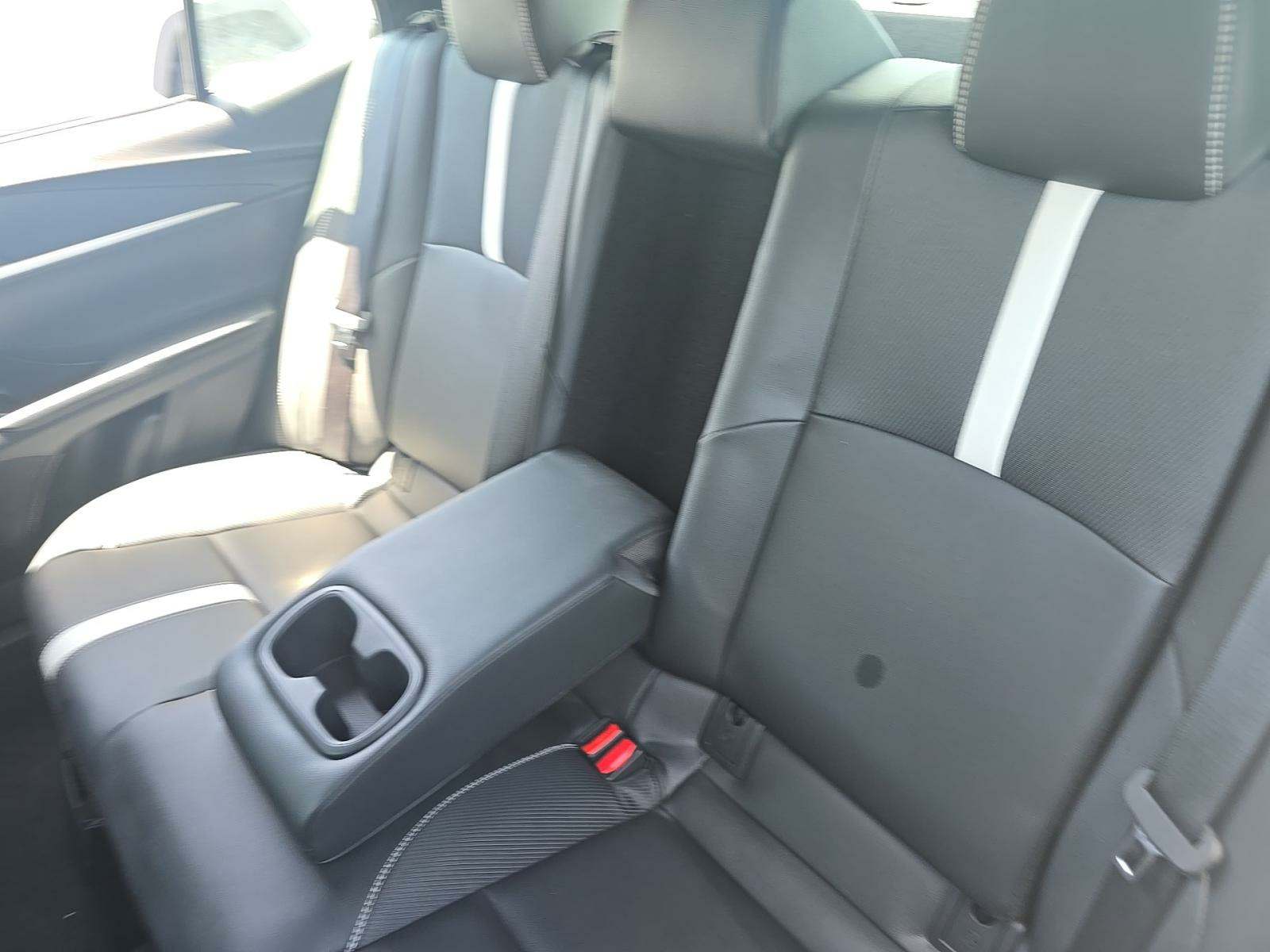 2025 Toyota Camry SE FWD