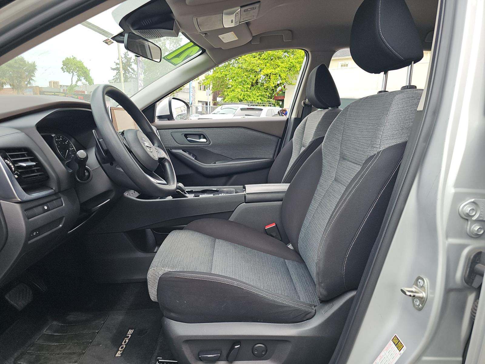 2021 Nissan Rogue SV FWD