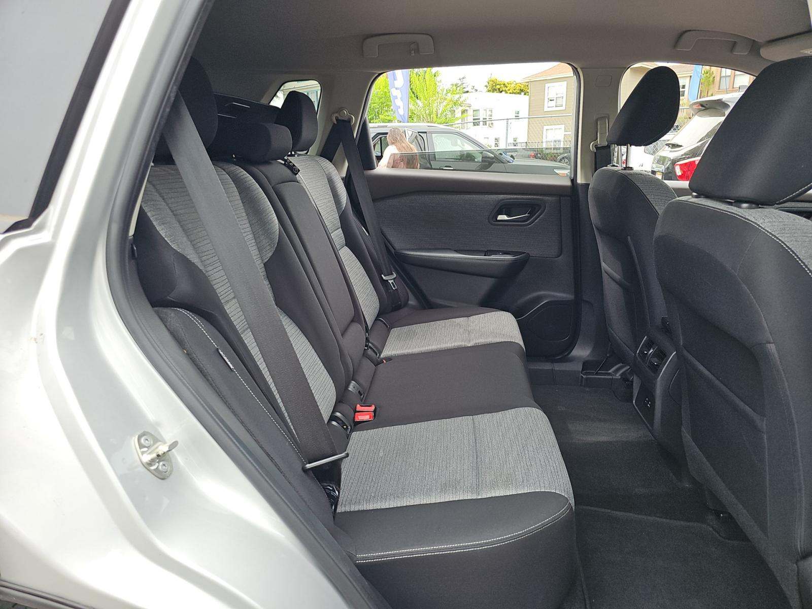 2021 Nissan Rogue SV FWD