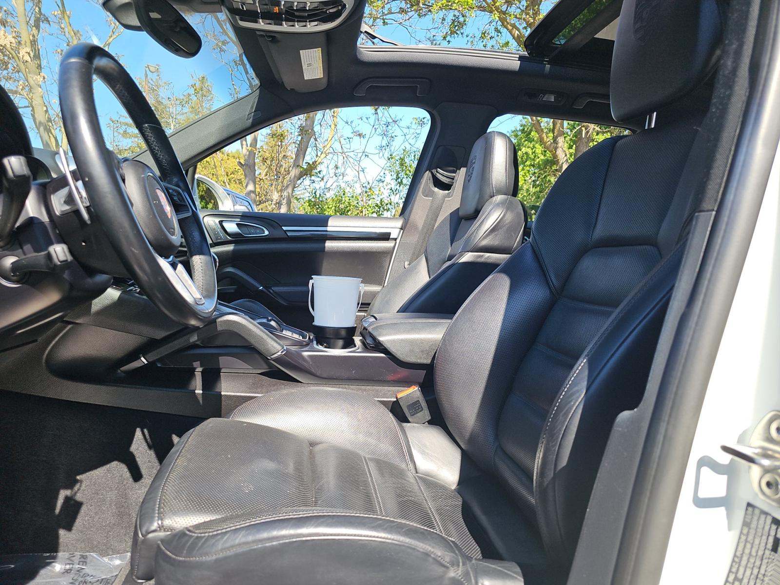 2017 Porsche Cayenne Platinum Edition AWD