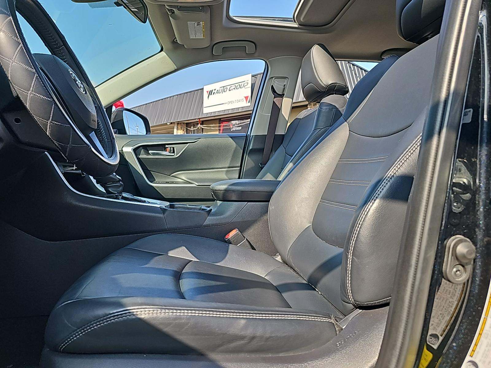 2020 Toyota RAV4 XLE Premium FWD