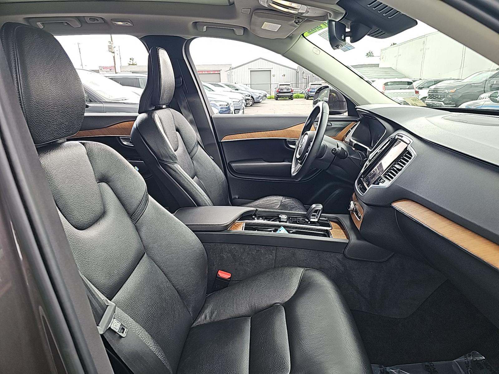 2023 Volvo XC90 Recharge T8 Plus AWD